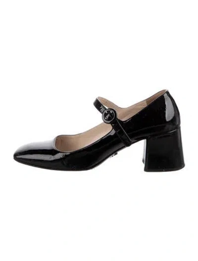 Pre-owned Prada Patent Leather Pumps In Black