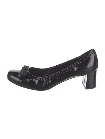 Pre-owned Prada Patent Leather Pumps In Black