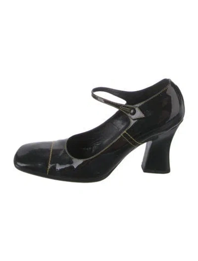Pre-owned Prada Patent Leather Pumps In Black