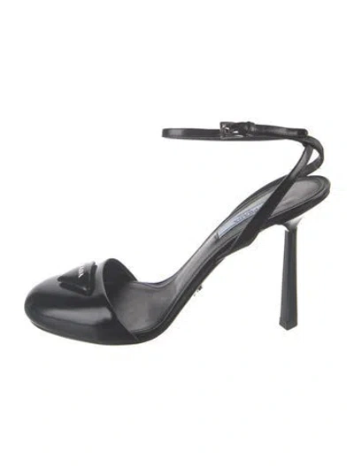 Pre-owned Prada Patent Leather Pumps In Black