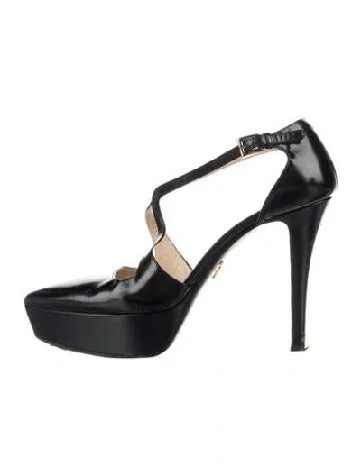 Pre-owned Prada Patent Leather Pumps In Black
