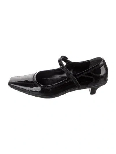 Pre-owned Prada Patent Leather Pumps In Black