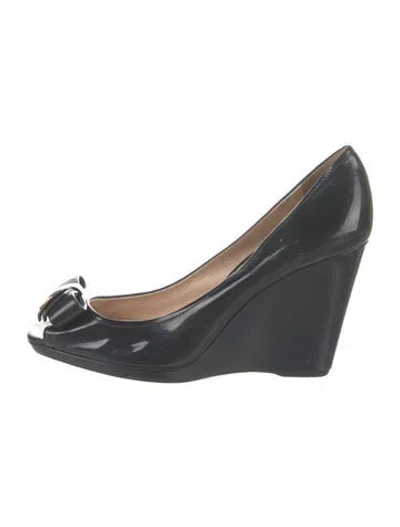 Pre-owned Prada Patent Leather Pumps In Blue