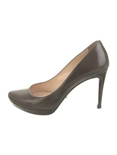 Pre-owned Prada Patent Leather Pumps In Brown