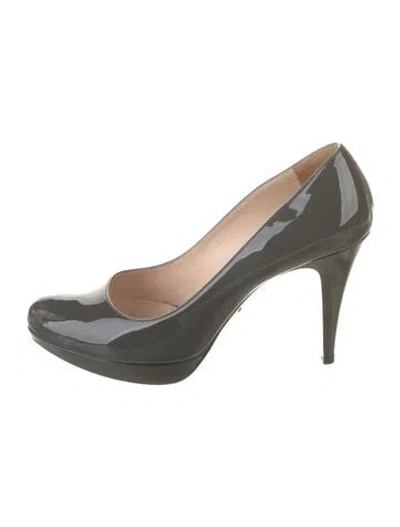 Pre-owned Prada Patent Leather Pumps In Gray