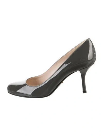 Pre-owned Prada Patent Leather Pumps In Gray