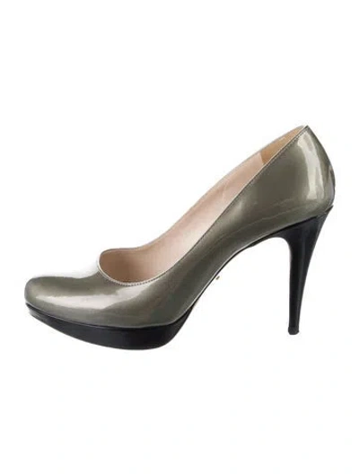 Pre-owned Prada Patent Leather Pumps In Green