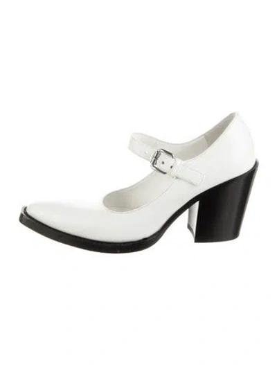 Pre-owned Prada Patent Leather Pumps In White
