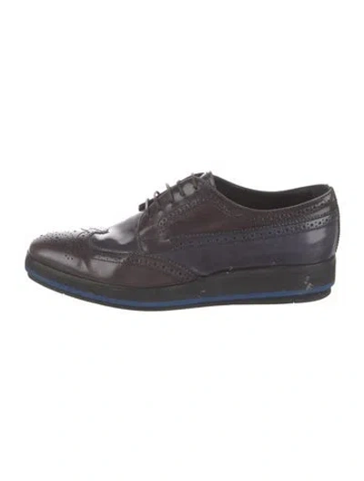 Pre-owned Prada Patent Leather Scalloped Accent Oxfords In Gray