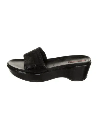 Pre-owned Prada Patent Leather Slides In Black