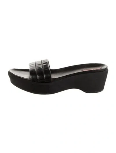 Pre-owned Prada Patent Leather Slides In Black
