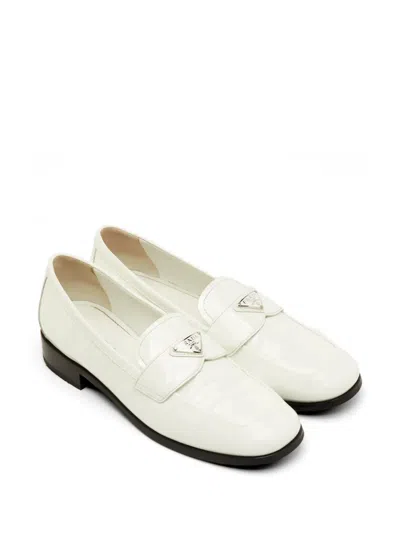 Pre-owned Prada Patent-leather Logo-plaque Loafers In White