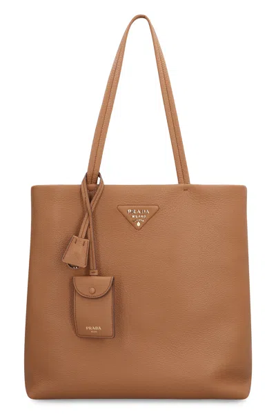 Prada Pelle