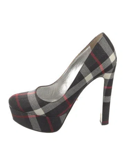 Pre-owned Prada Plaid Print Pumps In Black