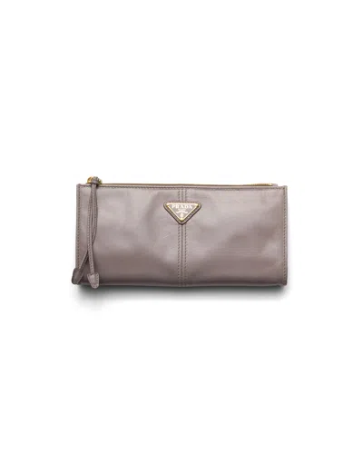 Prada Pouch Aus Leder In Gray
