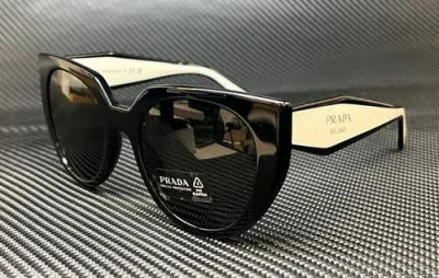 Pre-owned Prada Pr 14ws 09q5s0 Black White Grey 52 Mm Women's Sunglasses In Gray