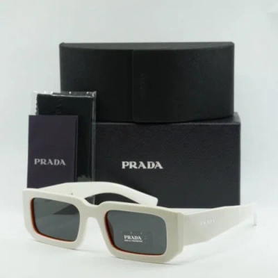 Pre-owned Prada Pr06ys 17m5s0 Talc/orange/dark Grey 53-21-145 Sunglasses In Gray
