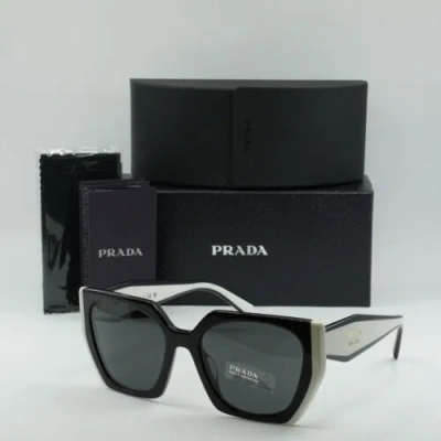 Pre-owned Prada Pr15ws 09q5s0 Black/talc/dark Grey 54-19-140 Sunglasses In Gray