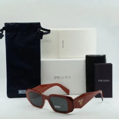 Pre-owned Prada Pr17ws 12n5s0 Orange/black/dark Grey 49-20-145 Sunglasses Authentic In Gray