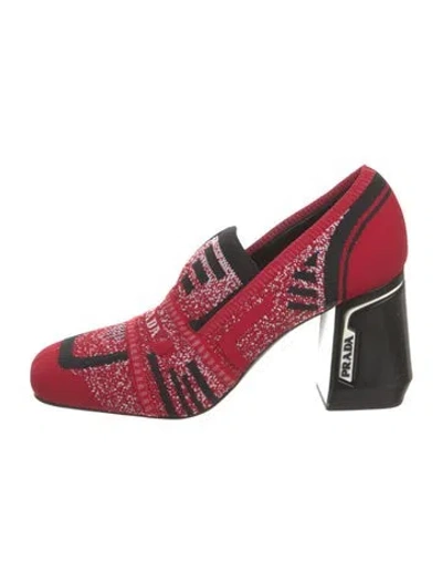 Pre-owned Prada Printed Embroidered Accent Pumps In Red
