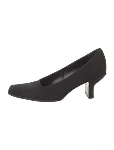 Pre-owned Prada Pumps In Black