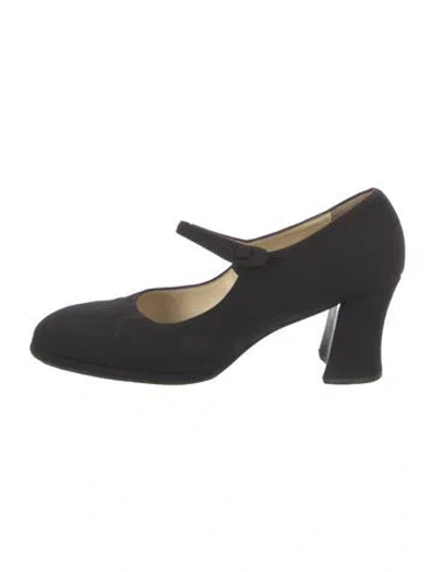 Pre-owned Prada Pumps In Black