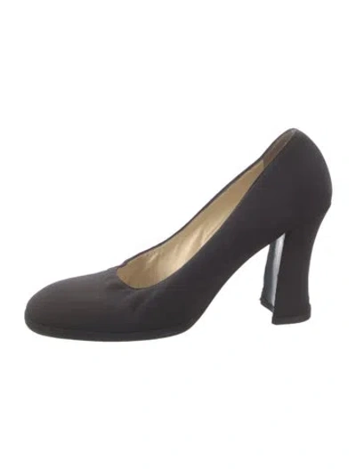 Pre-owned Prada Pumps In Black