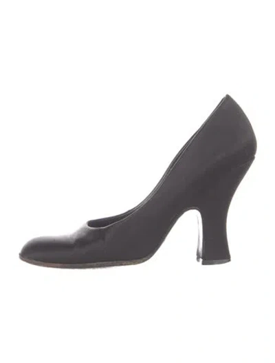 Pre-owned Prada Pumps In Grey