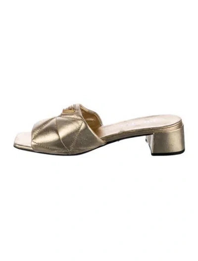 Pre-owned Prada Quilted Pattern Leather Slides