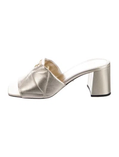 Pre-owned Prada Quilted Pattern Leather Slides In Gold/metallic
