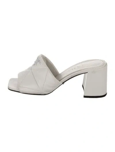 Pre-owned Prada Quilted Pattern Leather Slides In White
