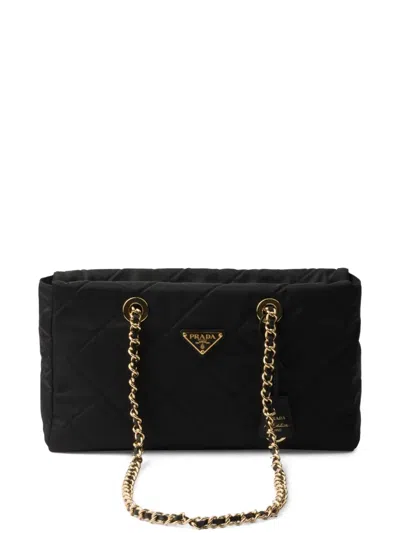 Prada Quilted Shoulder Bag In Schwarz