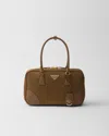 Prada Re-edition 1978 Medium Tasche Mit Zwei Griffen Aus Re-nylon Und Saffiano-leder In Cork Beige