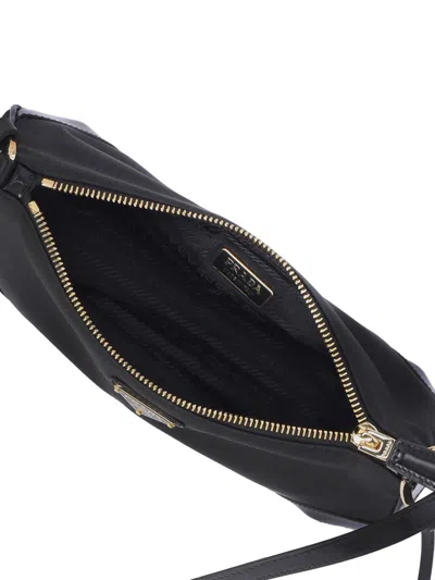 Prada Re-edition 2002 Shoulder Bag In Black