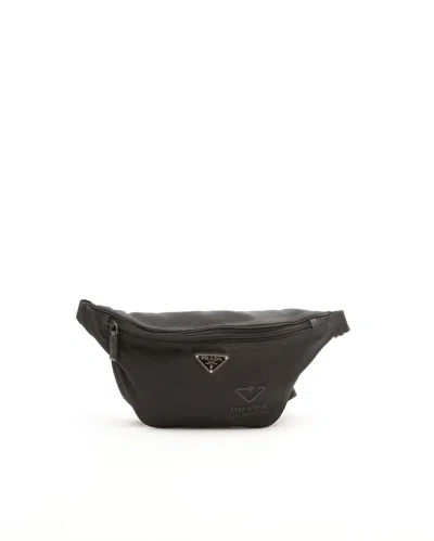 Prada Re-edition Waist Bag In Black