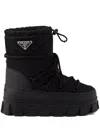 Prada Schneestiefel Mit Logo-schild In Black
