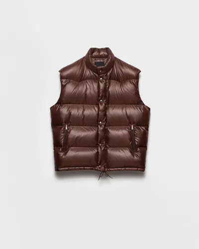 PRADA DAUNENWESTE AUS RE-NYLON