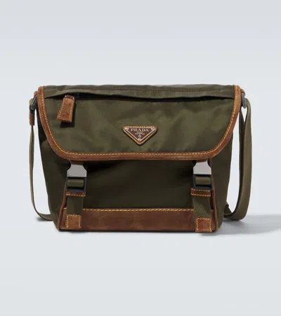 Prada Grosse Schultertasche Aus Re-nylon Und Wildleder In Green