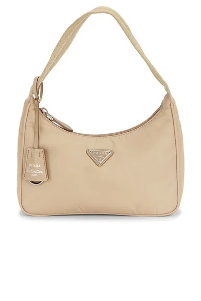 Pre-owned Prada Re-nylon Re-edition 2000 Shoulder Bag In Sand