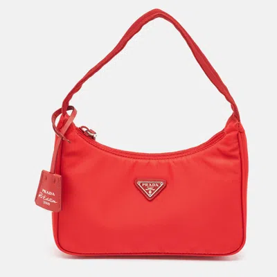 Pre-owned Prada Red Tessuto Nylon Re-edition 2000 Baguette Bag