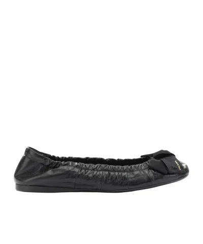 Prada Round-toed Ballet Shoes In Black