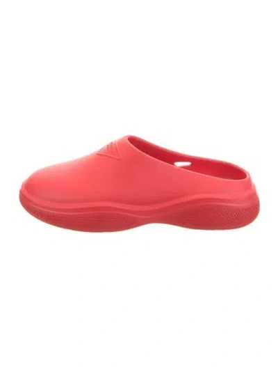 Pre-owned Prada Rubber Cutout Accent Slides In Red