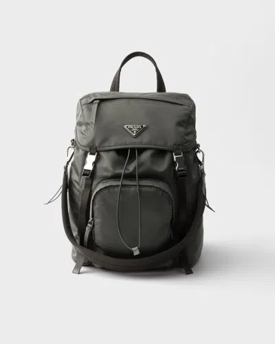 Prada Rucksack Aus Re-nylon In Green