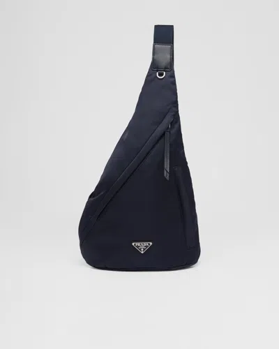 Prada Rucksack Aus Re-nylon Und Leder In Blau