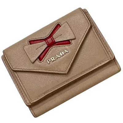 Pre-owned Prada Saffiano Beige Leather Wallet (tri-fold) ()