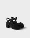 Prada Sandalen Aus Gepolstertem Wildleder In Black