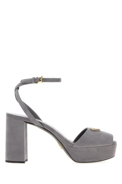 Prada Sandali In Pelle Scamosciata Grigia  Donna