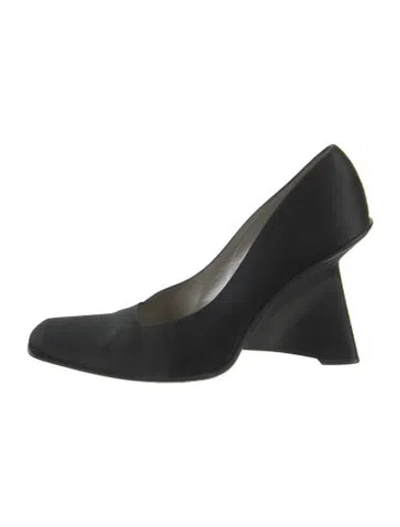 Pre-owned Prada Satin Pumps In Black