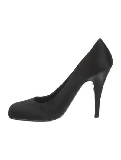 Pre-owned Prada Satin Pumps In Black