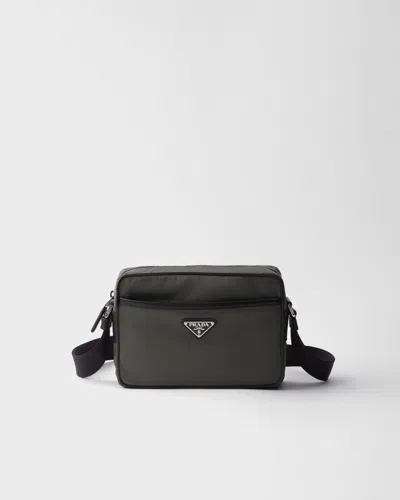 Prada Schultertasche Aus Re-nylon Und Saffiano In Gray